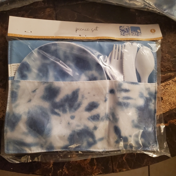 4 sets of blue tie dye plastic silverware party picnic set NWT - Picture 2 of 2